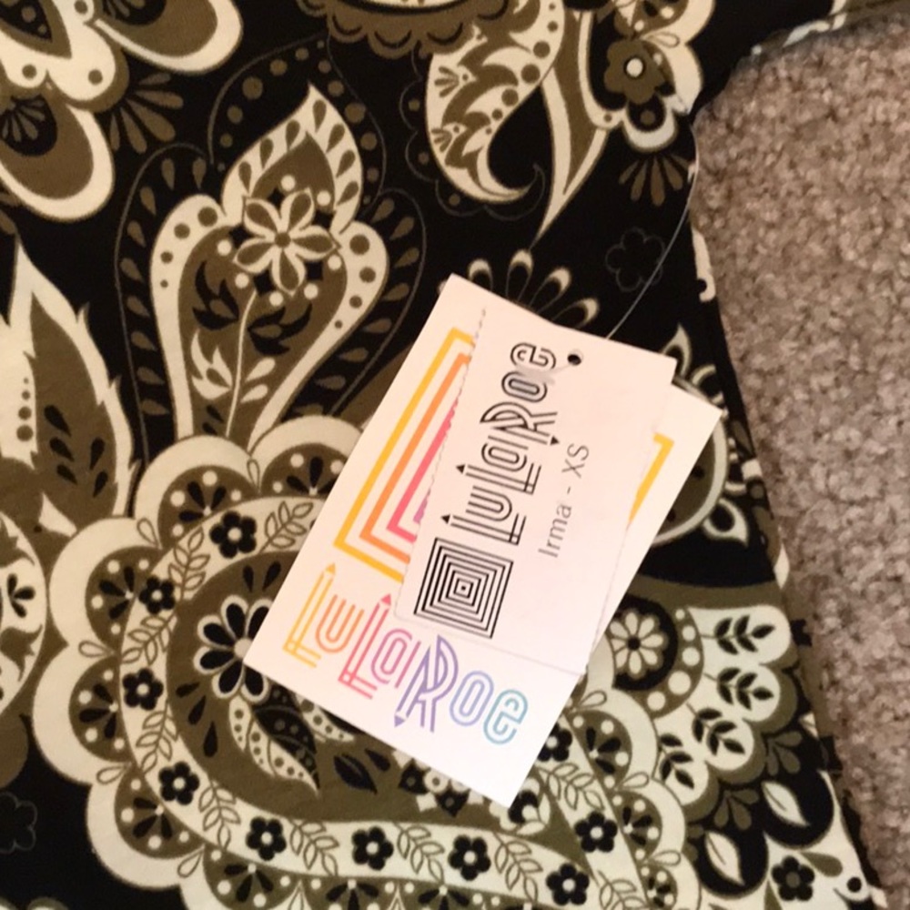 NWT LuLaRoe paisley Irma shirt top - Picture 3 of 4